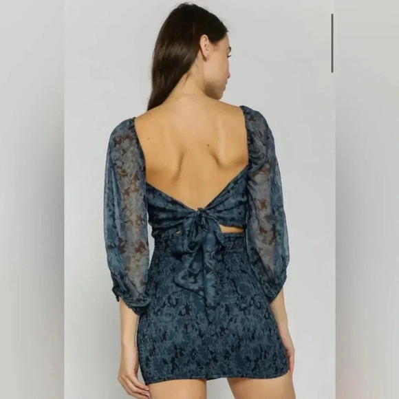 Olivaceous NWT‎ Smocked Print Mini Boutique Dress medium - Picture 5 of 9